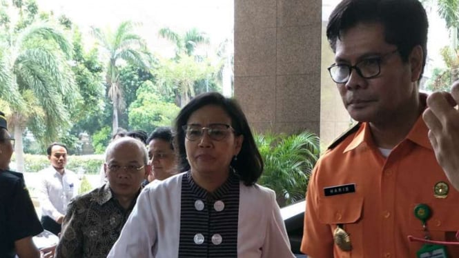 Menteri Keuangan Sri Mulyani mendatangi Basarnas.