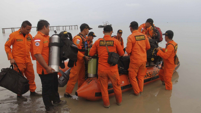 Evakuasi Jatuhnya Pesawat Lion Air di Laut Karawang