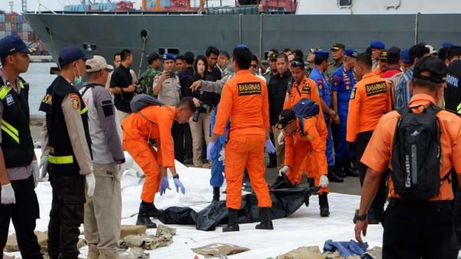 Dua kantong jenazah korban Lion Air tiba di Pelabuhan JICT Tanjung Priok