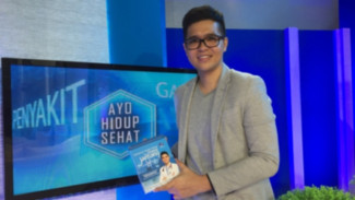 Rajin Wara-wiri di TV, Dokter Ganteng Ini Punya Misi Berantas Hoax