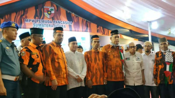 Ustaz Abdul Somad menjadi anggota kehormatan Pemuda Pancasila, di Medan, Sumut. 