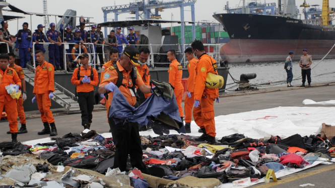 Evakuasi Jenazah dan Puing Pesawat Lion Air JT610
