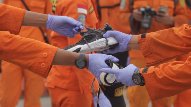 Evakuasi jenazah, barang milik korban, dan puing pesawat Lion Air JT610.