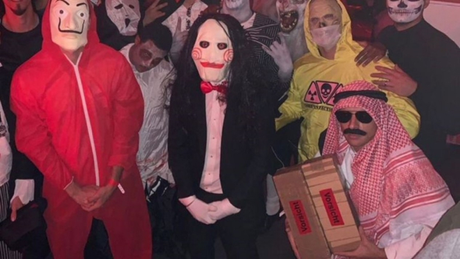 Bek Bayern Munich mengenakan pakaian khas orang Arab di pesta Halloween