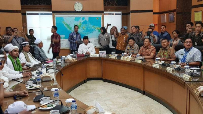 Menkopolhukam Wiranto terima perwakilan aksi bela tauhid, Jumat, 2 November 2018