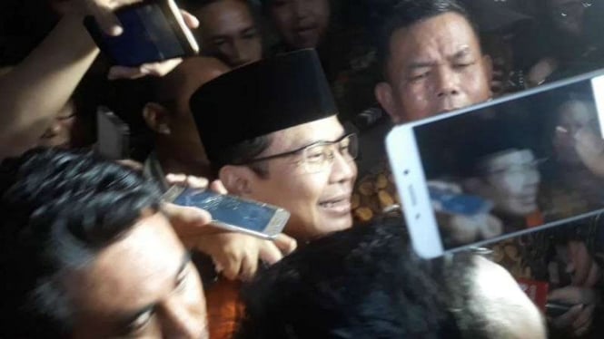 Wakil Ketua DPR dari PAN, Taufik Kurniawan ditahan penyidik KPK.