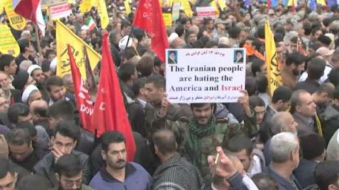 Gelombang protes di Iran atas sanksi AS