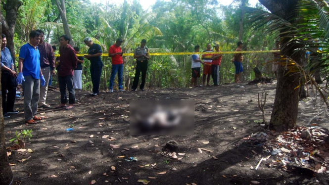 Mayat hangus ditemukan di Dusun Karanganyar, Desa Gadingharjo, Kecamatan Sanden, Bantul, DIY.