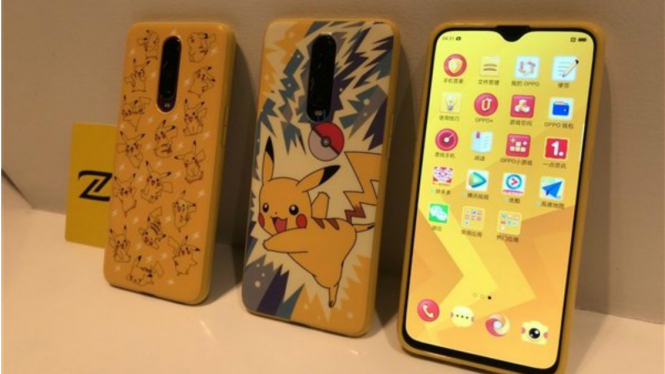 Ponsel Oppo dengan case berkarakter Pikachu.