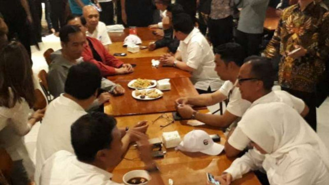 Ketika Jokowi Membuat Warga Bandung Histeris – Viva