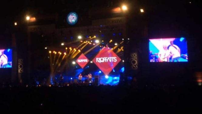 Aksi The Moffatts di The 90's Festival