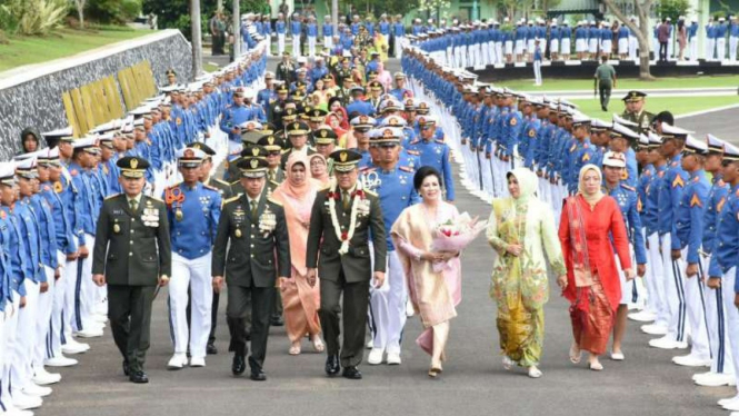 Wisuda 136 Purnawirawan Perwira Tinggi (Purnawira Pati) TNI AD.