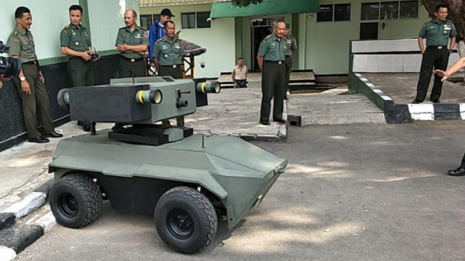 Robot tempur kota buatan TNI AD