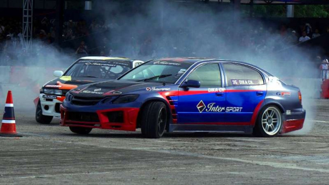 Balap drifting