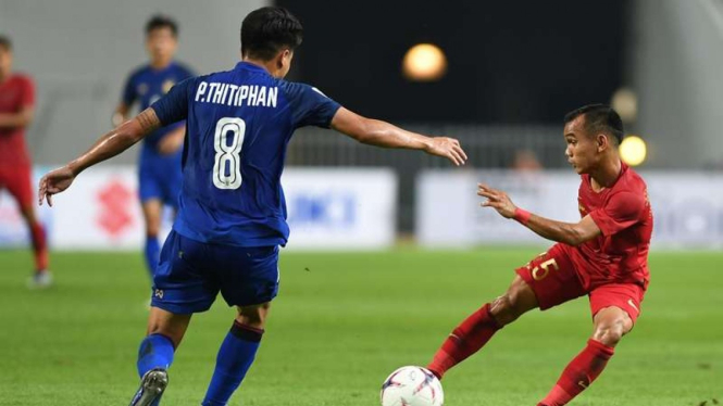 Winger Timnas Indonesia, Riko Simanjuntak (kanan)