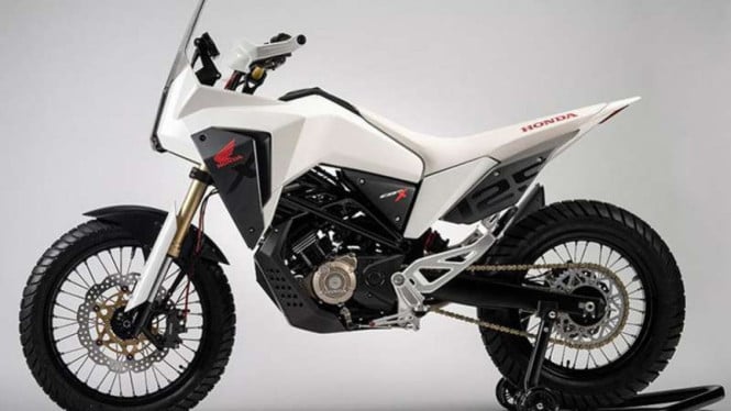 Honda CB125X.