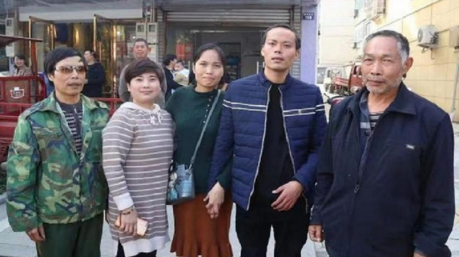 Zhu Lei dan keluarganya
