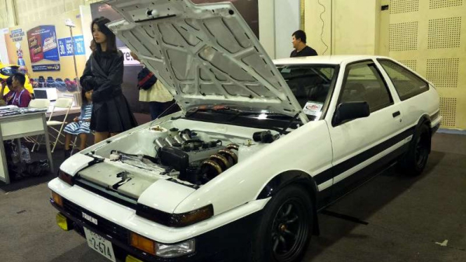 Replika Toyota AE86 Sprinter Trueno.