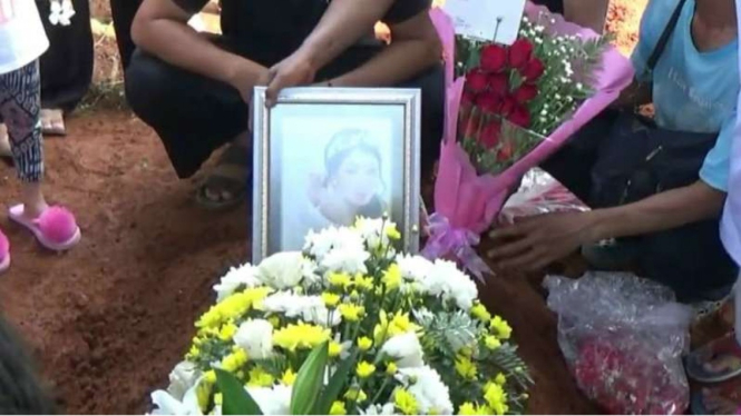 Pemakaman dari Fiona Ayu Zen, korban jatuhnya pesawat Lion Air JT 610