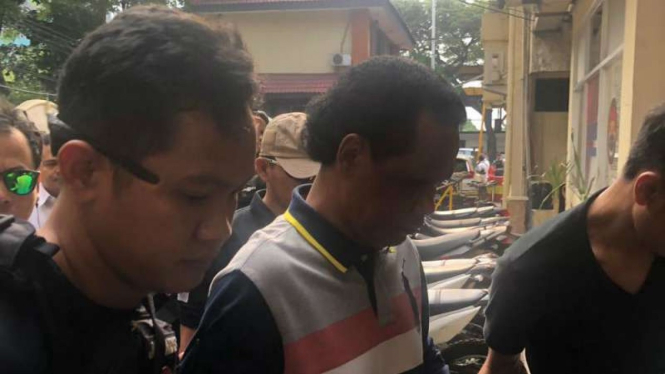Hercules (tengah) ditangkap Polres Jakarta Barat.