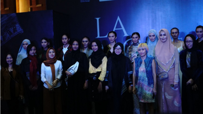 16 desainer Indonesia bakal gelar fashion show internasional di Paris, Prancis.