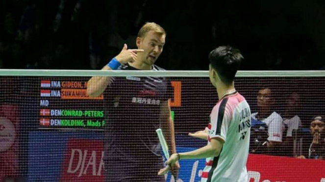 Perang mulut Kevin dan Kolding di Indonesia Terbuka.