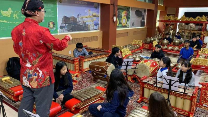 Belajar gamelan