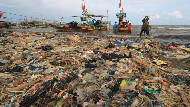 Laut Indonesia darurat sampah plastik