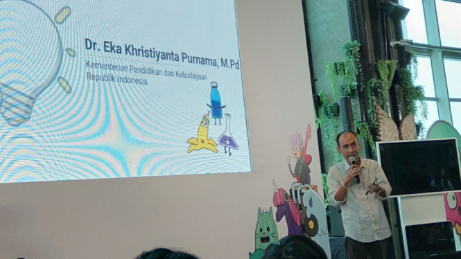 Eka Khristiyanta Purnama memberi sambutan di Media Event YouTube Kids