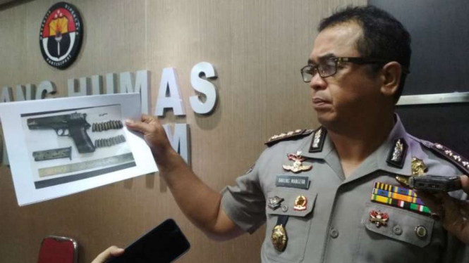 Kepala Bidang Hubungan Masyarakat Kepolisian Daerah Jawa Timur, Komisaris Besar Polisi Frans Barung Mangera, di Surabaya pada Kamis, 29 November 2018.