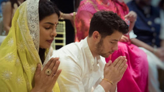 Priyanka Chopra Ubah Nama Instagram Setelah Menikah