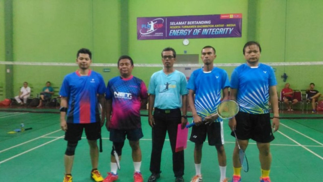 Para Pemenang Turnamen Badminton Antarmedia PLN Cup 2018