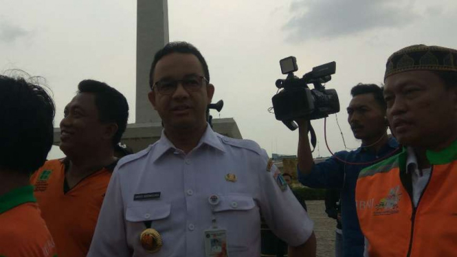Gubernur DKI Anies Baswedan di Monas, Jakarta Pusat.
