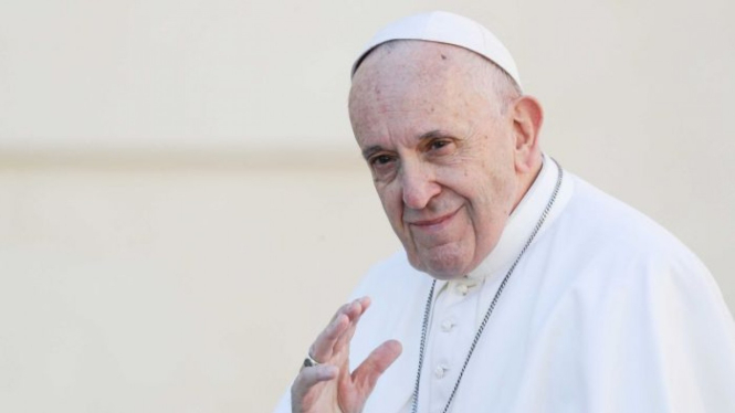 Paus Fransiskus membahas masalah homoseksual di kalangan pastor gereja Katolik.