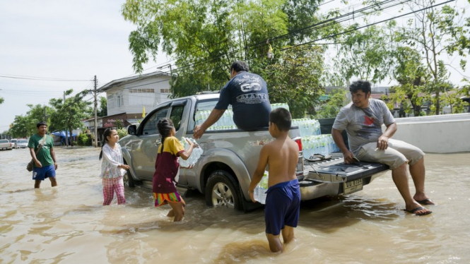 Laporan Risiko Dunia 2018 menggarisbawahi kerentanan anak-anak di wilayah-wilayah bencana. - Getty Images