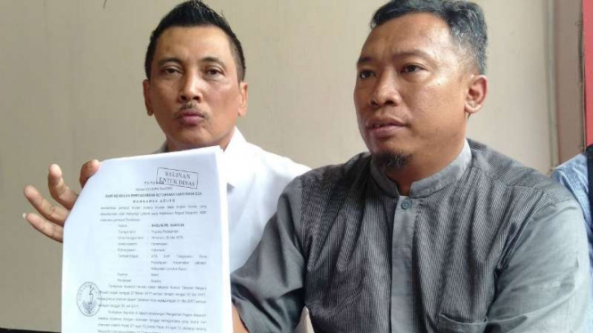 Tim pengacara Baiq Nuril membeberkan isi putusan Mahkamah Agung dalam konferensi pers di Mataram, Nusa Tenggara Barat, Jumat, 7 Desember 2018.