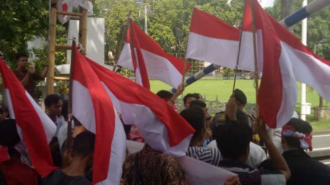  Aliansi Cinta Pancasila dan NKRI tolak HTI di Mataram