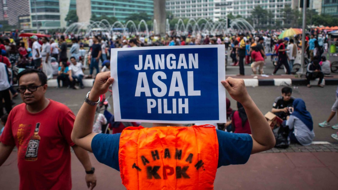 Aksi imbauan masyarakat agar tidak memilih calon legislatif dan pemimpin yang pernah atau sedang tersangkut kasus korupsi pada Pemilu 2019 di kawasan Bundaran HI, Jakarta