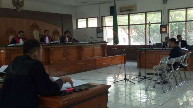 Sidang Fahmi Darmawansyah, terdakwa kasus suap fasilitas mewah penjara. 