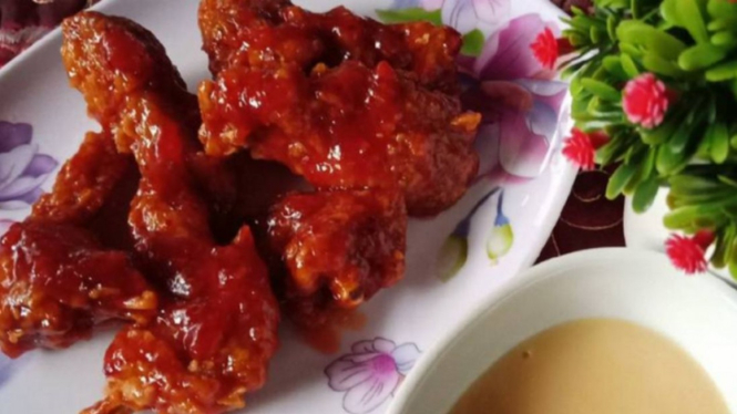  Spicy chicken wings saus keju