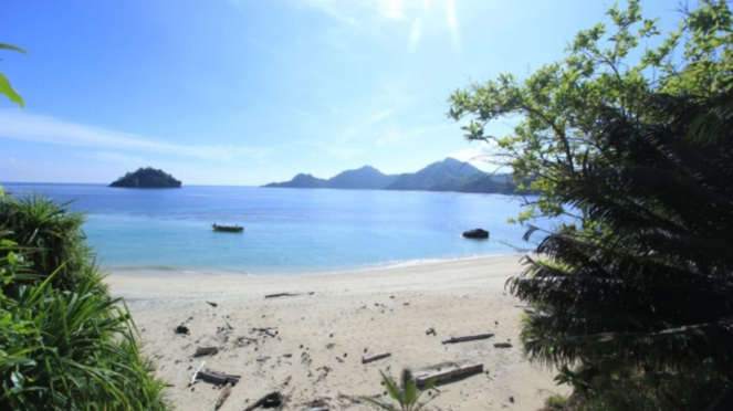 Pulau Mahoro di Sulawesi Utara