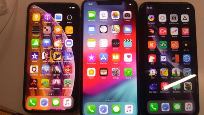 iPhone XS, XS Max, dan XR.