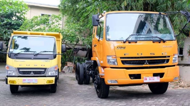 Diisi Solar Campuran Truk Fuso Fighter  Tetap Perkasa VIVA