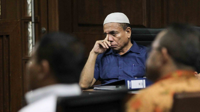 Terdakwa kasus suap Dana Otonomi Khusus Aceh (DOKA) 2018 dan kasus penerimaan gratifikasi pelaksanaan proyek pembangunan Dermaga Sabang, Irwandi Yusuf, menjalani sidang lanjutan di Pengadilan Tipikor, Jakarta