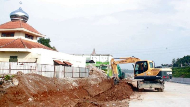 Masjid Baiturrohim yang Terdampak Tol Semarang-Batang