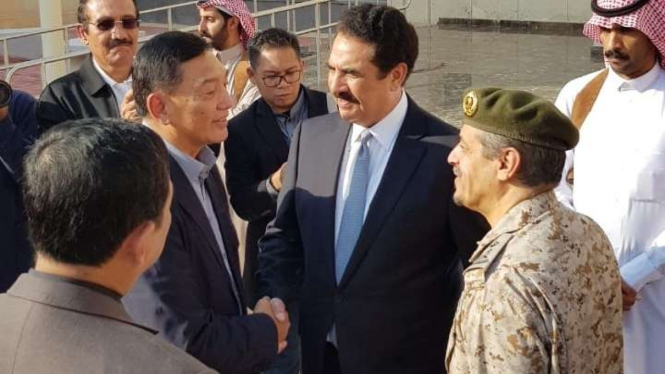 Mantan Wakil Menteri Pertahanan Sjafrie Sjamsoeddin (kiri) saat berkunjung ke Arab Saudi beberapa waktu silam (Foto ilustrasi).