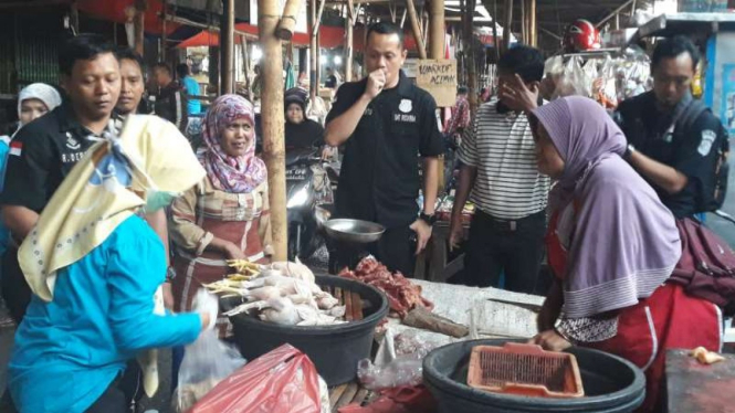 Sidang satgas pangan Tangerang ke pasar tradisional, Kamis, 20 Desember 2018.