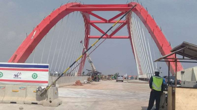 Jembatan Kalikuto Tol Trans Jawa ruas Semarang-Batang 