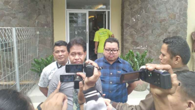 Pengacara seorang caleg melaporkan caleg lain kepada polisi karena dugaan penipuan seleksi calon PNS di Kabupaten Ogan Ilir, Sumatera Selatan, Kamis, 20 Desember 2018.