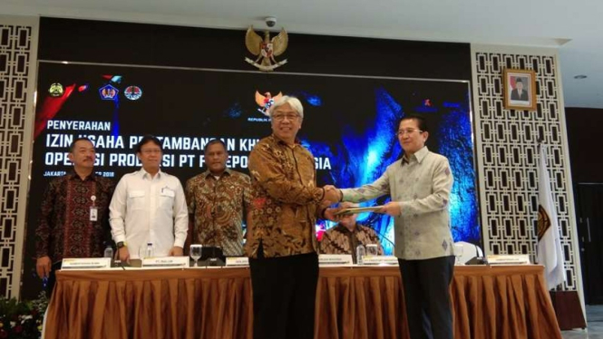 Penyerahan izin usaha pertambangan Freeport Indonesia